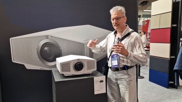 Preview Sony VPL-XW5000ES En Sony VPL-XW7000ES