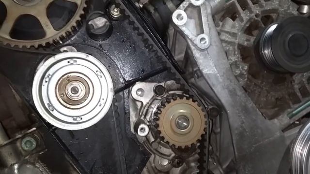 Замена ремня ГРМ + ролика и помпы Audi A4 1.6 / VW Passat B5 смотреть онлайн