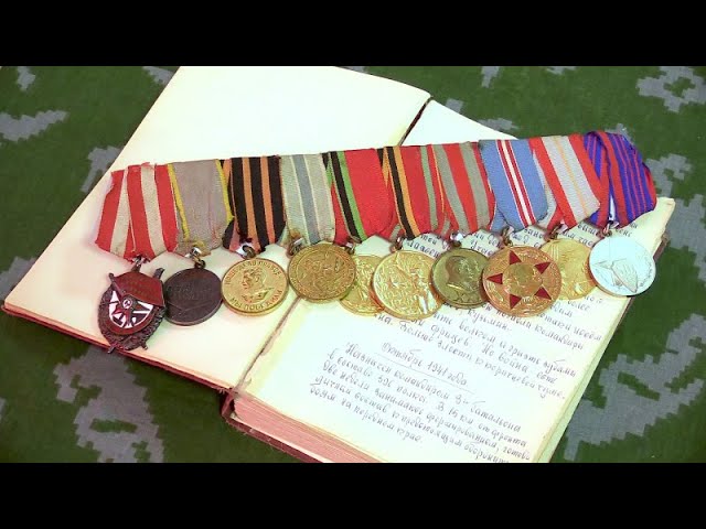 Памяти бессмертные страницы_ Мой дед рассказал о войне в своём дневнике смотреть онлайн