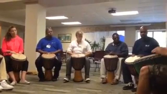 Djembe Drum Circle - Call and Response at Riveredge Hospital смотреть онлайн