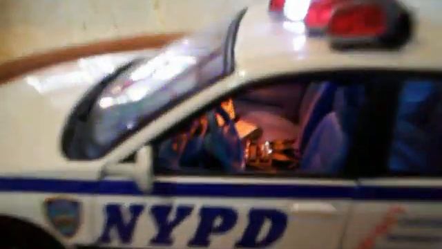 NYPD New York Police Department Chevy Impala 1/18 Diecast POLICE Car Ut with Lights смотреть онлайн
