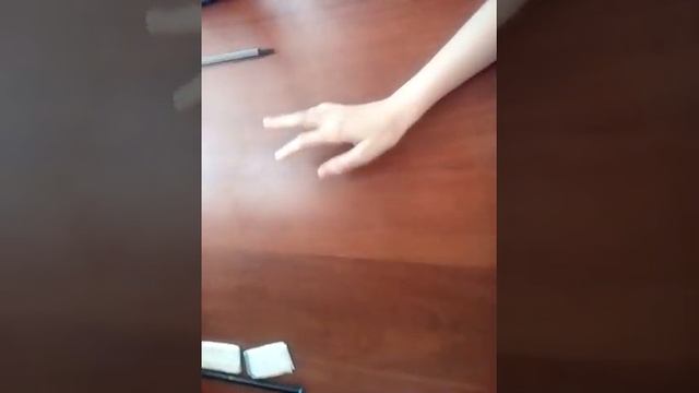 рисую на столе черными фломастерами смотреть онлайн