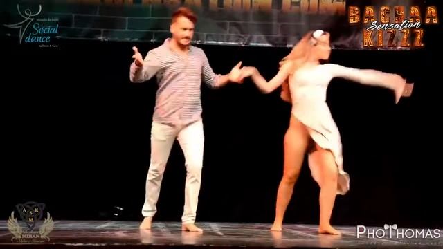 Dario y Sara Despacito Bachaakizzz ♫ FullMoon Paradise Video ♫ смотреть онлайн