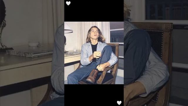 Ривер Феникс River Phoenix 🤍🤍🤍 смотреть онлайн