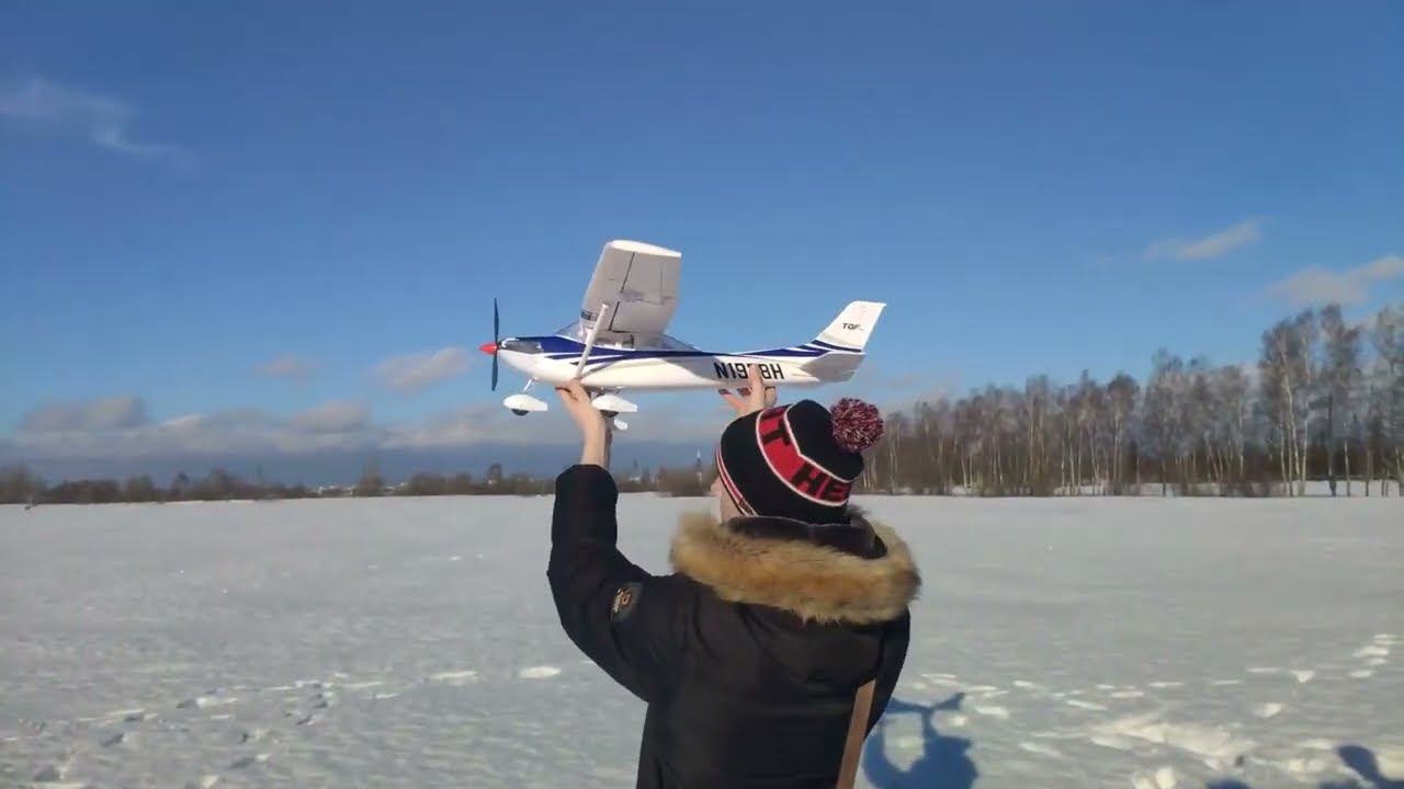 Один день из жизни авиамодельного кружка, воскресные полетушки, глава 50, авиамоделирование параплан смотреть онлайн