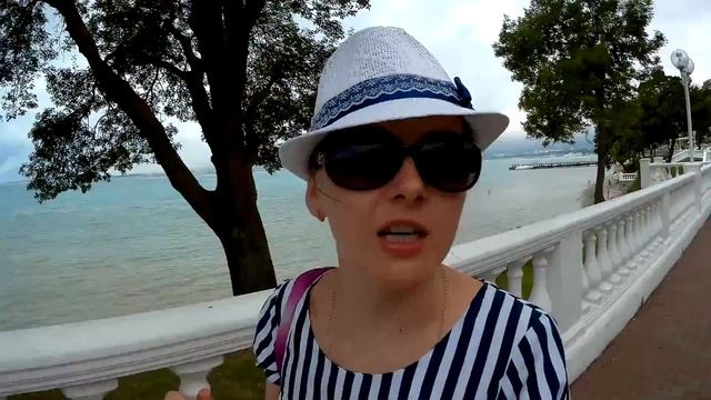 vlog ГЕЛЕНДЖИК / Покупка сувениров / Плаваем в море / Площадка Лимпопо / Болтаю о Геленджике смотреть онлайн