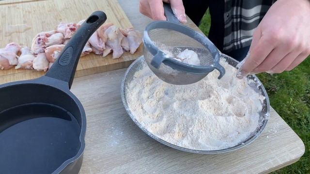 Крылья KFC в казане на костре? Оказывается всё так просто?? смотреть онлайн