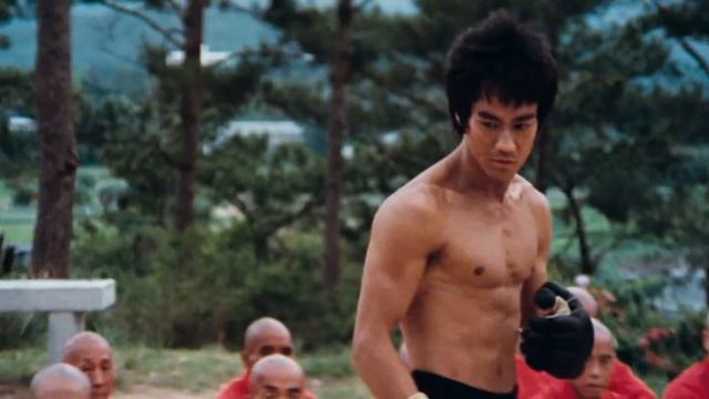 Брюс Ли против Саммо Хунга HD 4K смотреть онлайн