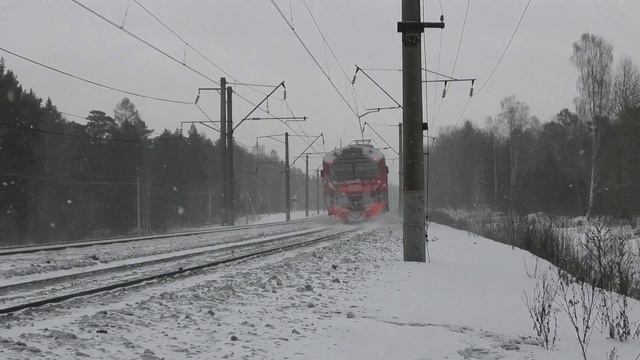 ЭД9Э-0044 сообщением Красноуфимск - Дружинино с приветливой бригадой смотреть онлайн