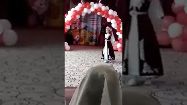 ДОЛАКОВСКИЙ ДЕТСКИЙ САДИК "ЗАМОК ДЕТСТВА" "ТАНЕЦ У РУЧЬЯ" ВИДЕО МАККИ ЧАПАНОВОЙ смотреть онлайн