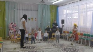 Праздник 8 марта в первой младшей группе