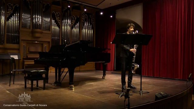 Bach suite n°5 do min per Violoncello solo, Sarabanda. смотреть онлайн