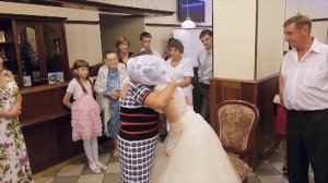 Старинный обряд на свадьбе. Снятие фаты с невесты.