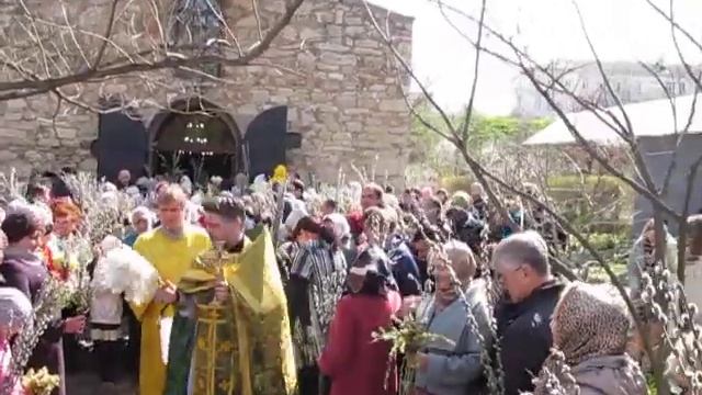 Вербное воскресенье в Иверском храме Феодосии смотреть онлайн
