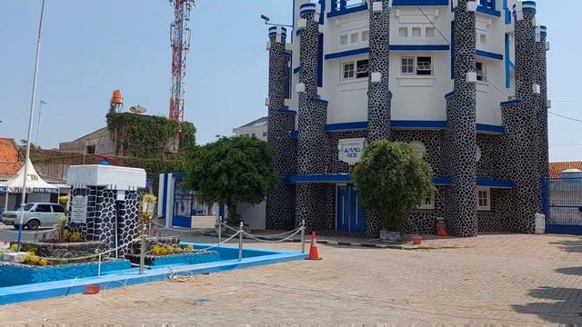 Bangunan Peninggalan Kompeni Di Kota Tua Tegal Hampir 100 Tahun Masih Berdiri Kokoh | Old Building смотреть онлайн