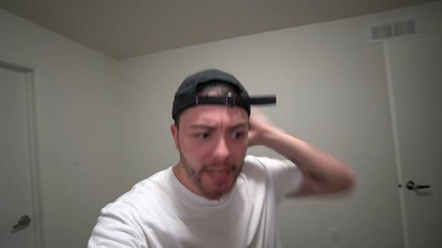 ORDERING SLENDER MAN POTION FROM THE DARK WEB AT 3AM!! *HE TELEPORTED* смотреть онлайн
