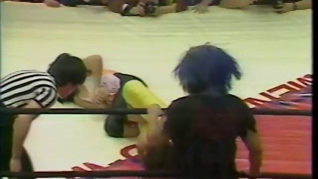 Bull Nakano & Kyoko Inoue vs Bison Kimura & Mika Takahashi 3/17/1991 - AJW смотреть онлайн