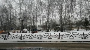 Разворот с помощью прилегающей территории справа (безопасным способом)