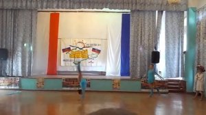 Танец дуэт, первое место,крутой танец двух девочек"Капли "