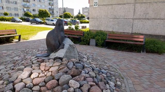 Памятник бобру в Екабпилсе. смотреть онлайн