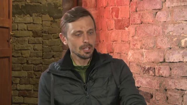 "Kur demokrātija?" ar Arnoldu Babri. Viesos: Dzintars Zaļūksnis un Jānis Pļaviņš. 14/04./2022 смотреть онлайн
