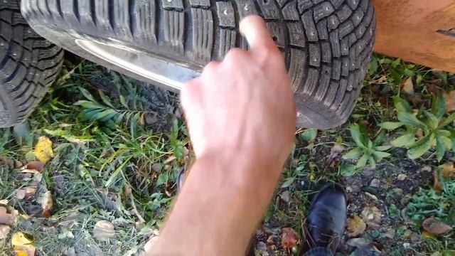 Как теряют шипы шины Continental Ice Contact 3 смотреть онлайн