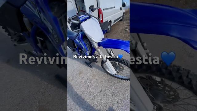 Carburador nuevo? Video carburandola??? #yzfamily #yz125 #motocross #wheelie #stunt смотреть онлайн