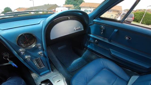 1965 Chevrolet Corvette Stingray C2 327 V8 Manual - POV Test Drive & Walk-around | Side Pipes смотреть онлайн