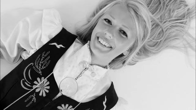 I Wont Give Up - Jason Mraz - Cover By Susanne Hemnes смотреть онлайн