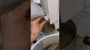 Как устранить течь радиатора отопления?