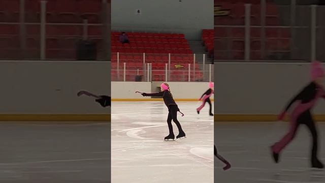Падение на тренировке #детскийспорт #фигурноекатание #вика #тренировка #scating смотреть онлайн