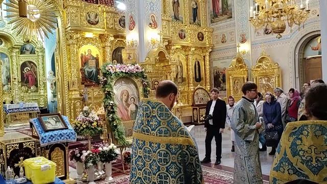 Молебен с акафистом перед чудотворной иконой Божией Матери «Коробейниковская». Регент Е. Артюхова. смотреть онлайн