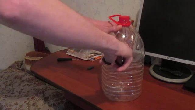 Самодельный горшок для растений из пяти литровой канистры смотреть онлайн