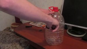Самодельный горшок для растений из пяти литровой канистры
