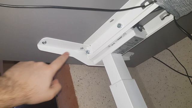 Ikea Rodulf Review: A mix of good and bad ? Best budget standing desk under 350 euros ? смотреть онлайн