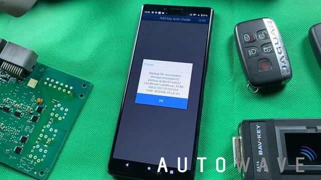 Programming Spare Key for 2014 Jaguar XF using ACDP JLR Key Programming Package смотреть онлайн