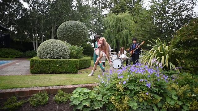 behind the scenes - Starcrawler - Bet My Brains videoshoot смотреть онлайн