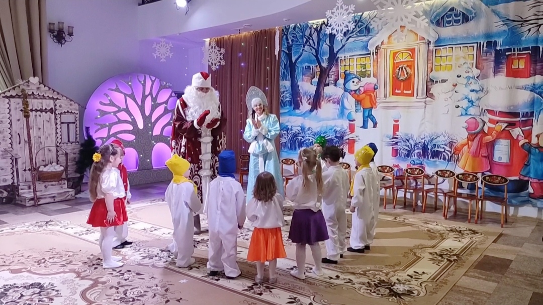 Новогодний утренник в детском саду ? смотреть онлайн