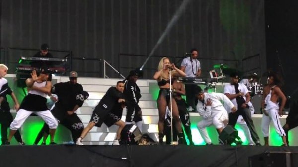 Rita Ora - Get Closer - Wireless Festival - Live