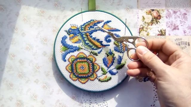 Вышивка: Белочка, Букетик, Бискорню / Вышивка крестиком смотреть онлайн