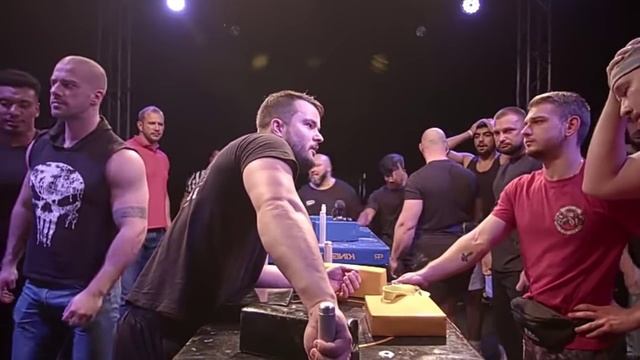 Broke Arm / Почему так случается? / Случай на турнире Larry Whells (Можно смотреть! )