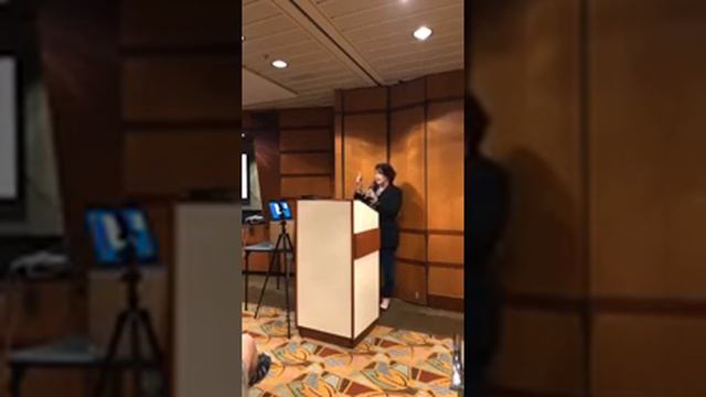 Low Carb Cruise Talk - The Differences Between Being Fit & Being Healthy смотреть онлайн