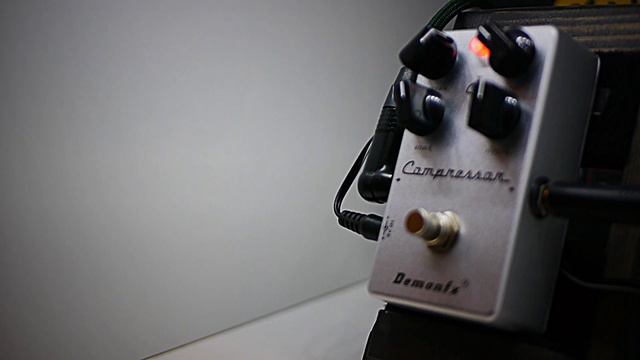 Studio Compressor For Less Than $20?! Demon FX Compressor