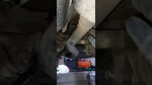 Как легко поставить или снять задний стабилизатор поперечной устойчивости на митсубиси аутлендер