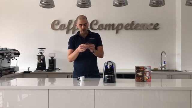 How to use and program a Capristta U capsule machine смотреть онлайн
