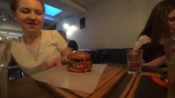 Взгляд изнутри Enzo. Бургеры в Enzo