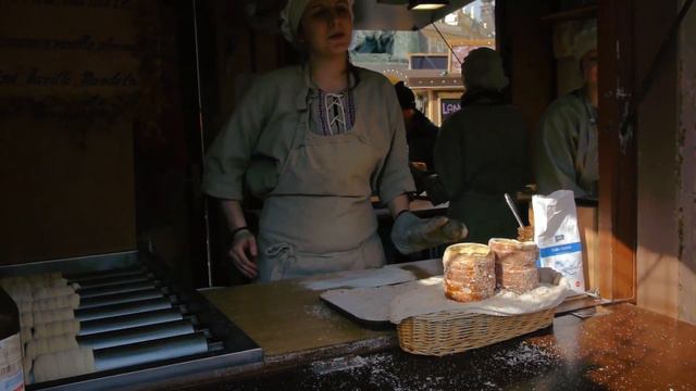 Пасхальная ярмарка на Староместской площади / Velikonoční trhy na Staroměstském náměstí смотреть онлайн