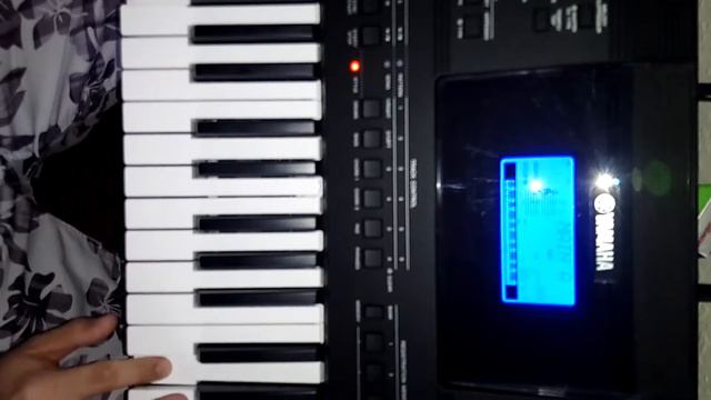 Skouska Milan tancos Yamaha PSR e453 смотреть онлайн