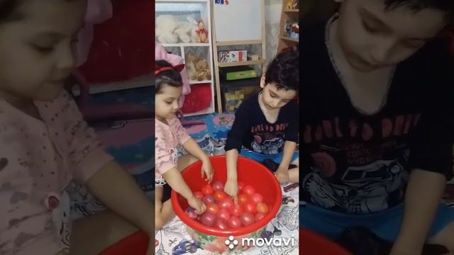 Развивающая игра с шариком. смотреть онлайн