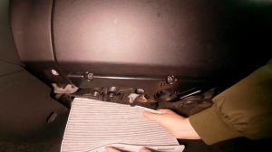 Passat B6 замена салонного фильтра